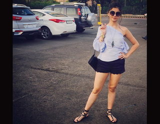 Rubina Dilaik feet photo thumbnail