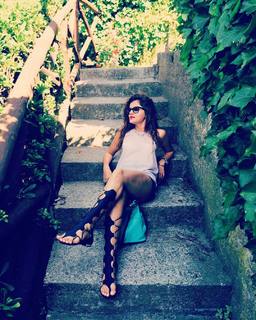 Rubina Dilaik feet photo thumbnail