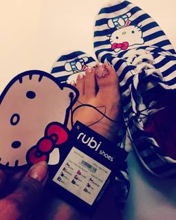 Rubina Dilaik feet photo thumbnail