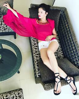 Rubina Dilaik feet photo thumbnail