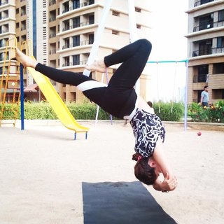 Rubina Dilaik feet photo thumbnail