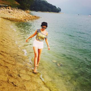 Rubina Dilaik feet photo thumbnail