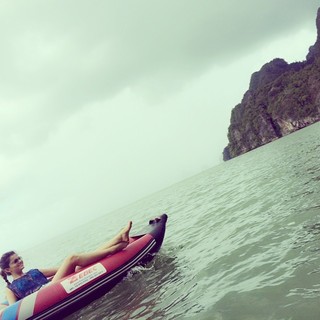 Rubina Dilaik feet photo thumbnail