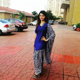 Rubina Dilaik feet photo thumbnail