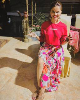 Rubina Dilaik feet photo thumbnail