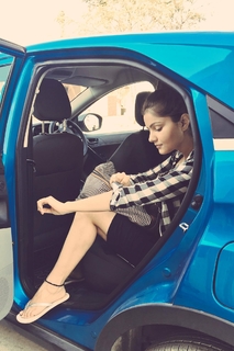 Rubina Dilaik feet photo thumbnail