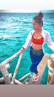 Rubina Dilaik feet photo thumbnail