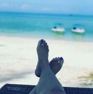 Rubina Dilaik feet photo thumbnail