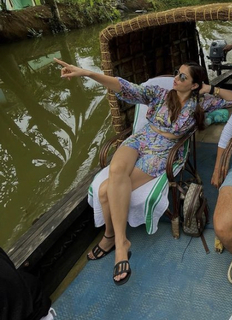 Rubina Dilaik feet photo thumbnail