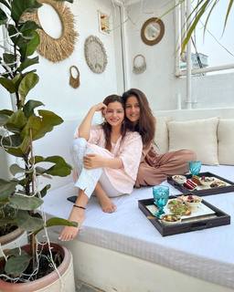 Rubina Dilaik feet photo thumbnail