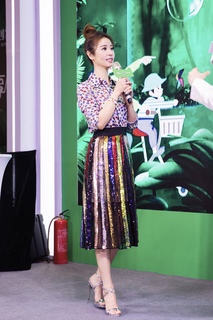 Ruby Lin feet photo 4