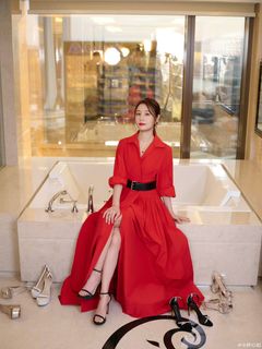 Ruby Lin feet photo 1