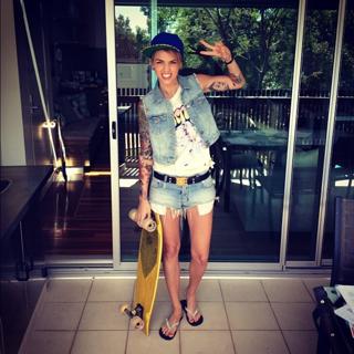 Ruby Rose feet photo thumbnail