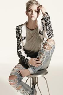 Ruby Rose feet photo thumbnail