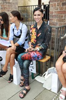 Ruby Rose feet photo thumbnail