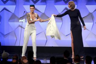 Ruby Rose feet photo thumbnail