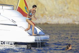 Ruby Rose feet photo thumbnail