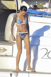 Ruby Rose feet photo thumbnail
