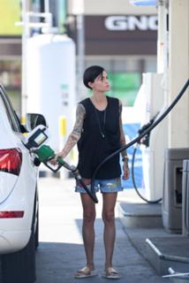 Ruby Rose feet photo thumbnail
