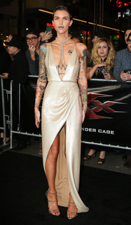 Ruby Rose feet photo thumbnail