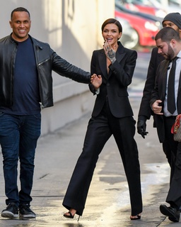 Ruby Rose feet photo thumbnail