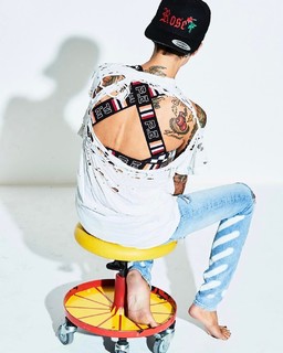 Ruby Rose feet photo thumbnail