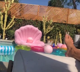 Ruby Rose feet photo thumbnail