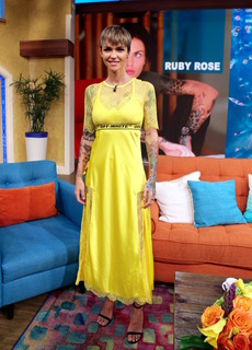 Ruby Rose feet photo thumbnail