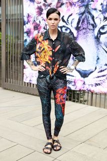 Ruby Rose feet photo thumbnail