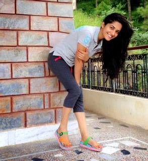 Ruhani Sharma feet photo 18