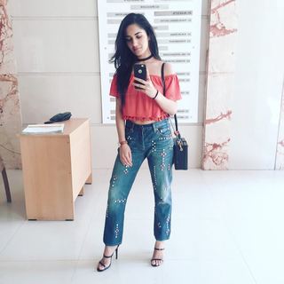 Ruhani Sharma feet photo 11