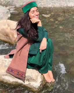 Ruhani Sharma feet photo 11