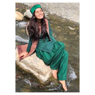 Ruhani Sharma feet photo 10