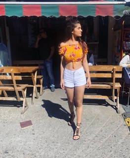 Ruhani Sharma feet photo 4