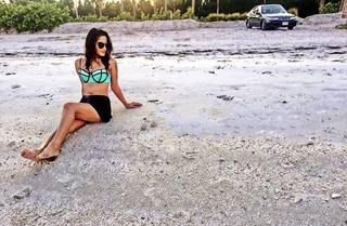Ruhani Sharma feet photo 3