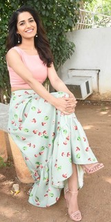 Ruhani Sharma feet photo 17
