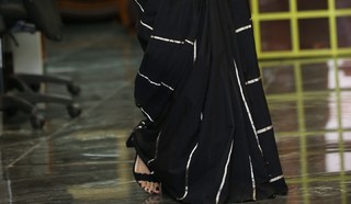 Ruhani Sharma feet photo 3