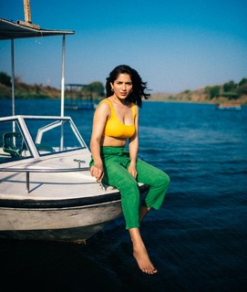 Ruhani Sharma feet photo 16