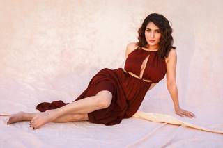 Ruhani Sharma feet photo 5