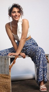 Ruhani Sharma feet photo 4