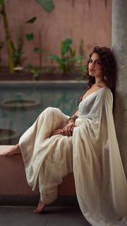 Ruhani Sharma feet photo 10
