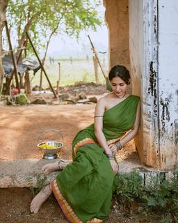 Ruhani Sharma feet photo 5