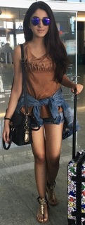 Ruhi Singh feet photo 8