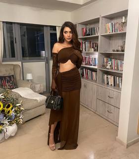 Ruhi Singh feet photo 12