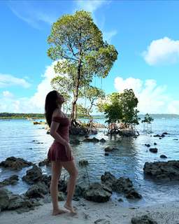 Ruhi Singh feet photo 3