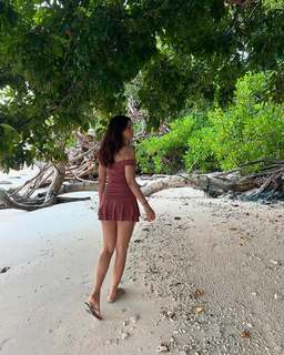 Ruhi Singh feet photo 2