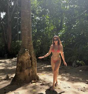 Ruhi Singh feet photo 10