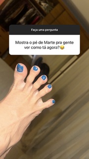 Ruivinha de Marte feet photo 3
