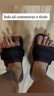 Ruivinha de Marte feet photo 13