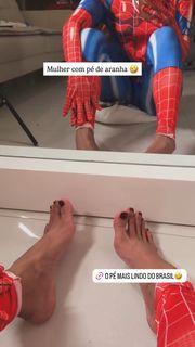 Ruivinha de Marte feet photo 6